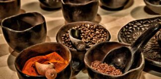 Sichuan Biberi: Baharatlı Lezzetin Sağlık Sırları Sichuan Biberi: Baharatlı Lezzetin Sağlık Sırları